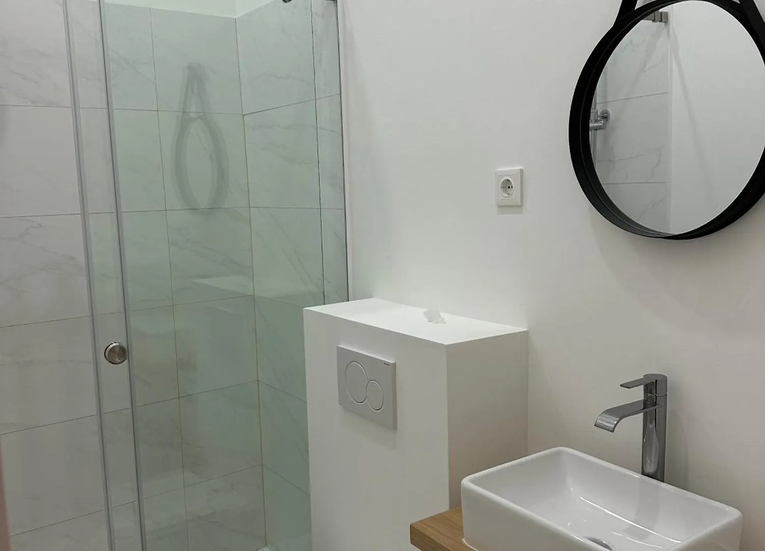 Chiado Large Bedroom 리스본 게스트하우스