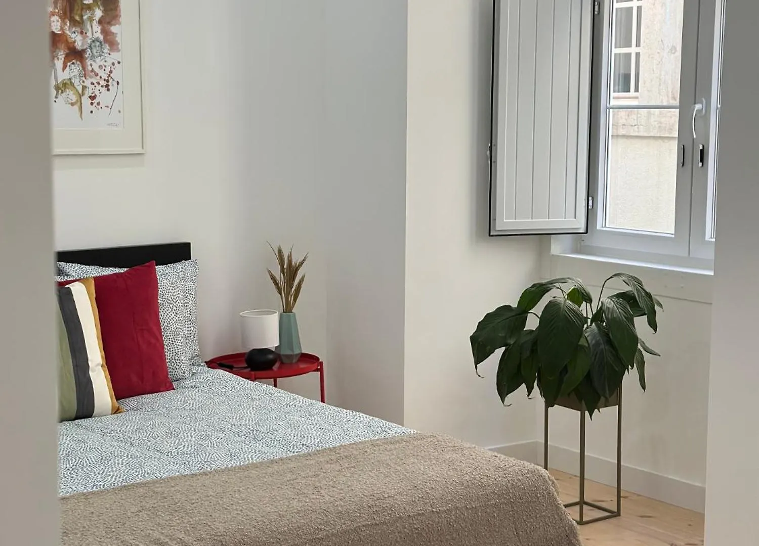 Guest house Chiado Large Bedroom Lisbon Portugal