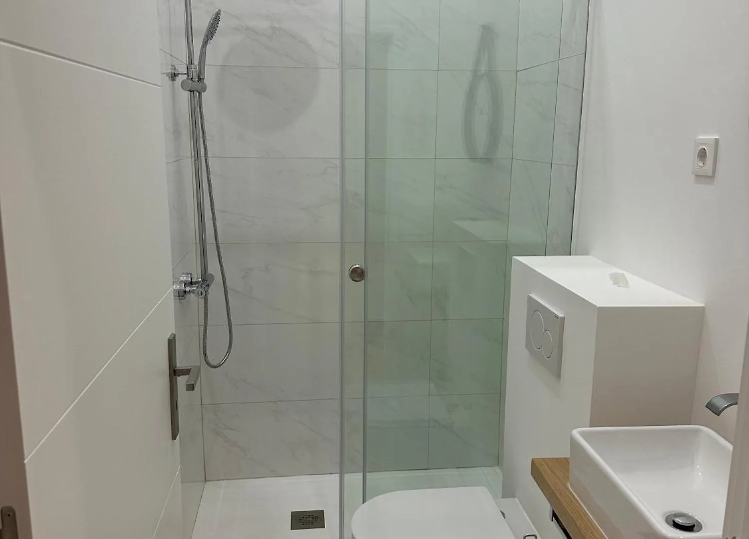 Chiado Large Bedroom Lisbon 0*,